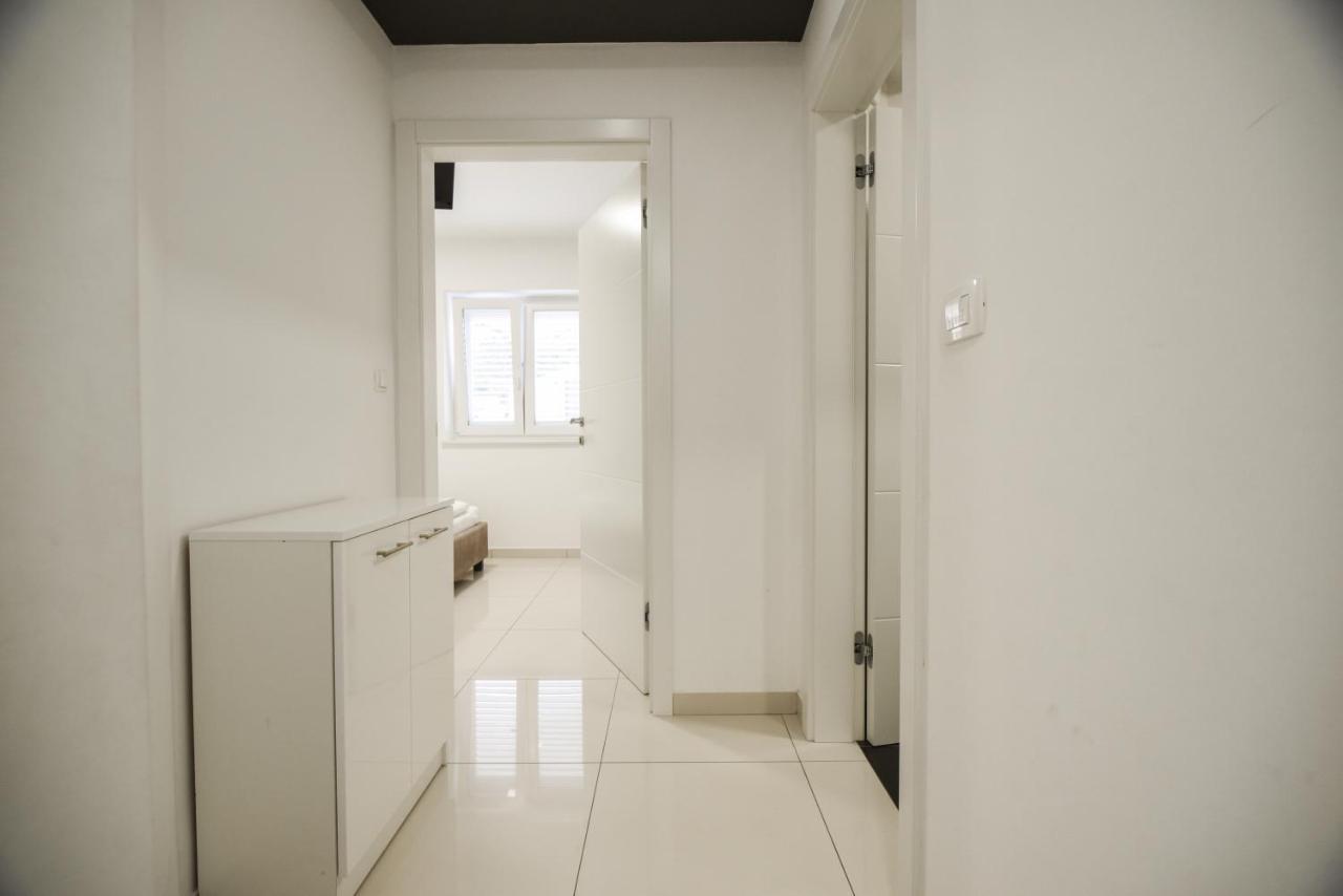 Villa San Antonio-Exclusive Apartments Baška Buitenkant foto